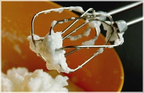 збитий білок