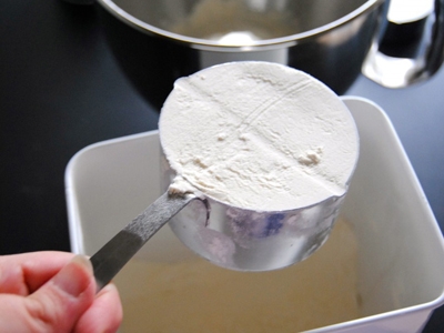 просіваємо борошно