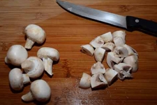 дрібно рубаємо гриби