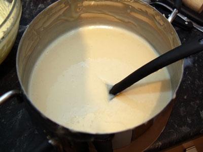 сотейник з кремом