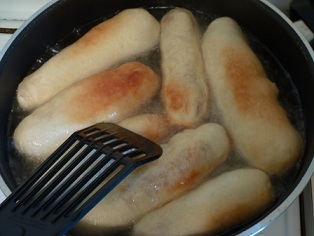 Обсмажуємо сосиски