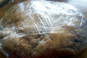 тісто в плівці