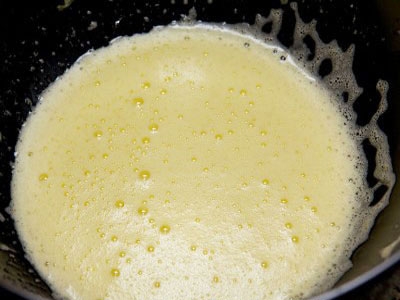 яйця в мисці