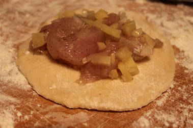 Викладаємо начинку на тестовий гурток