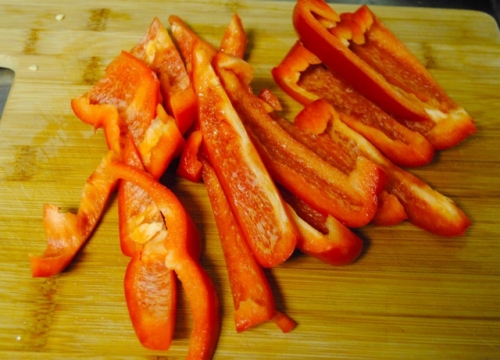 болгарський нарізаємо перець