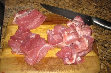 Подрібнюємо м'ясо