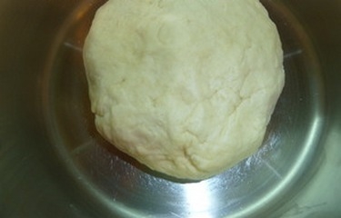 замішуємо м'яке тісто