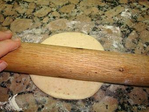 розкачуємо з кульок млинці