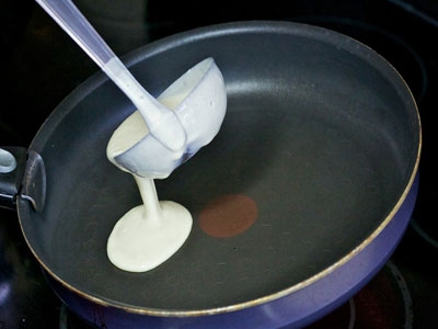 млинці на сковороді