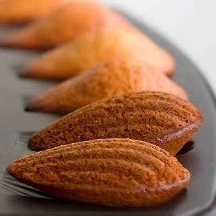 Випікаємо печиво Мадлен