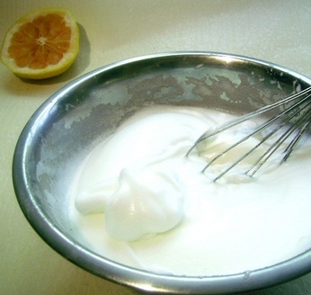 збиваємо білки