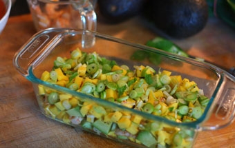 викладаємо шарами інгредієнти страви