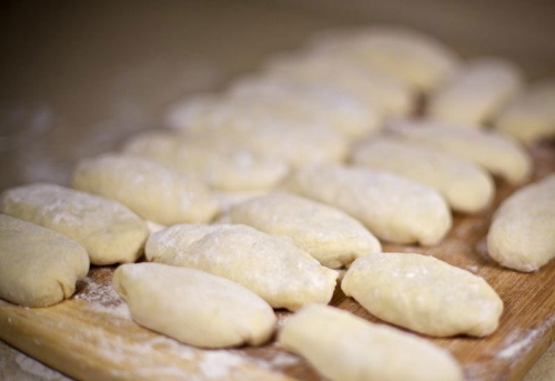 пиріжки на столі