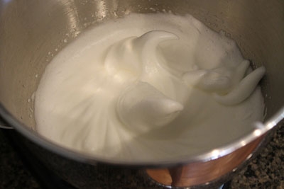 збитий білок