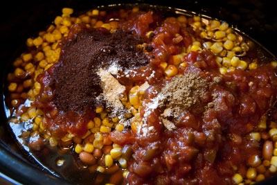 спеції з м'ясом і квасолею