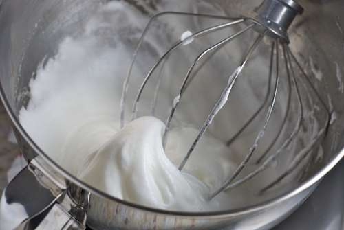 збиваємо білки