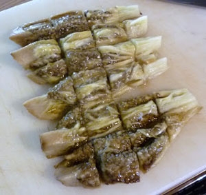 баклажани на дошці