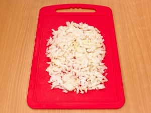 нарізаємо лук