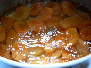 кип'ятимо курагу