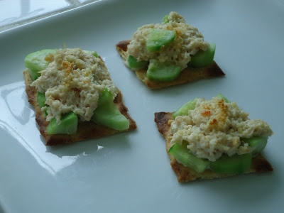канапе з крабовим м'ясом