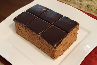 шматочки торта