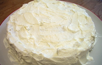 торт з білковим кремом