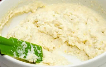 перемішуємо всі інгредієнти для тіста