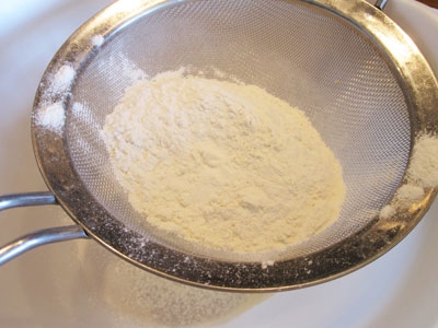 борошно в ситі