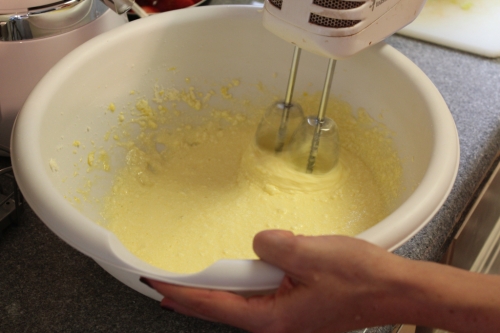 додаємо ваніль і рослинне масло