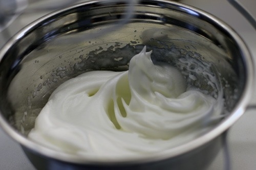 збиті Білки і цукор