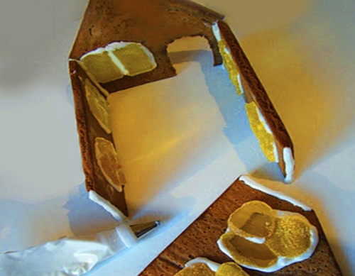 збираємо пряниковий будиночок