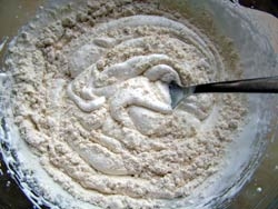 додаємо борошно і масло