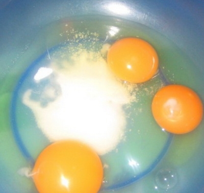 яйця Розтираємо з цукром