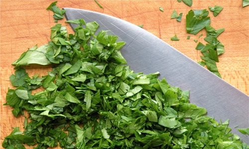 нарізаємо зелень