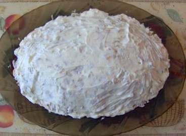 Обмазуємо шар страви майонезом