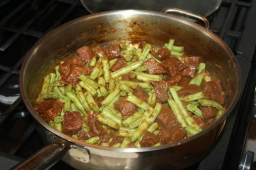 яловичина з квасолею