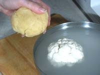 Змішуємо тісто