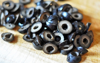 подрібнюємо маслини