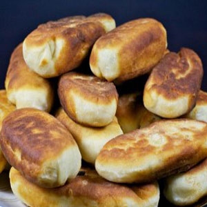 пиріжки з дріжджового тесту на кефірі