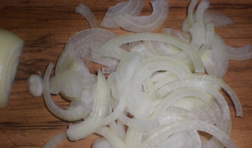 нарізаємо лук