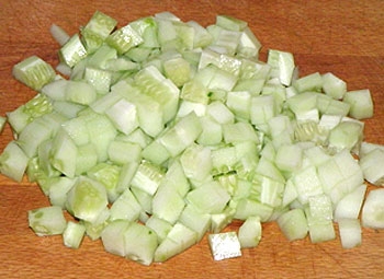 Ріжемо огірки