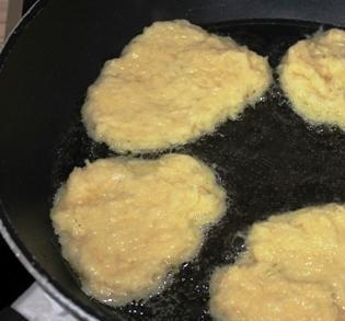готуємо деруни з сиром