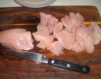 Режим куряче філе на дошці