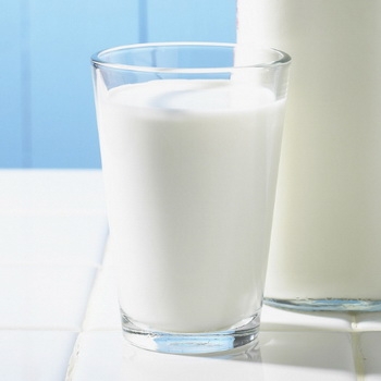 додаємо молоко