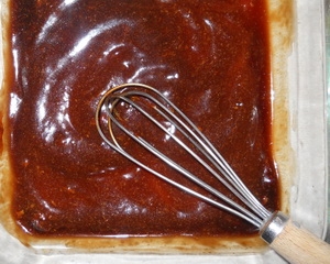 змішуємо масло з кетчупом