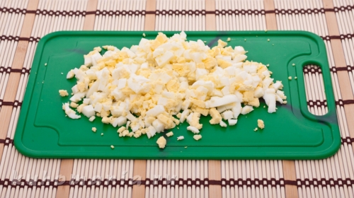 Нарізаємо яйця