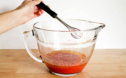 Вливаємо в соусную масу оливкова олія