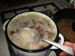 знімаємо піну з грибів