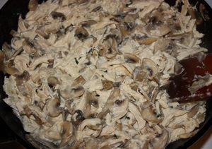 Додаємо вершки і борошно