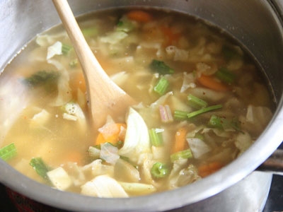 овочі в каструлі